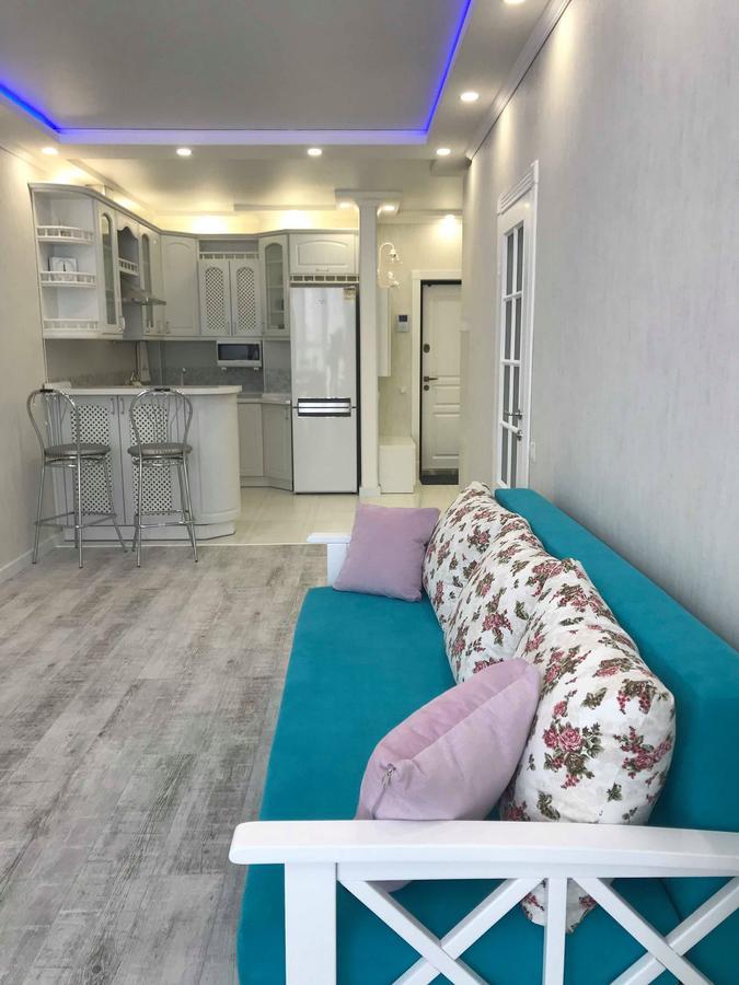Luxe Apartment On Drahomanova Kiev Ngoại thất bức ảnh