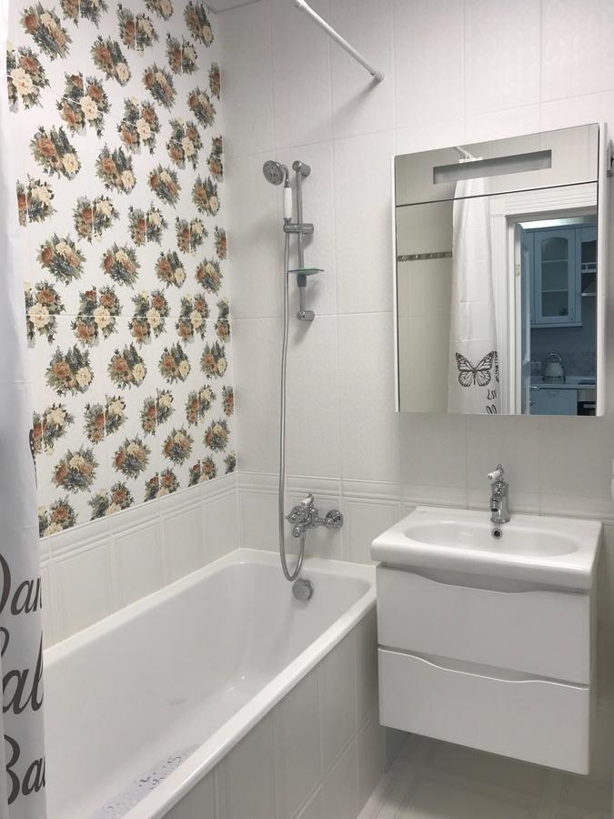 Luxe Apartment On Drahomanova Kiev Ngoại thất bức ảnh
