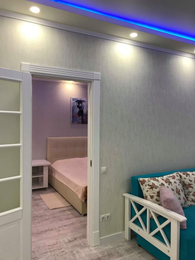 Luxe Apartment On Drahomanova Kiev Ngoại thất bức ảnh